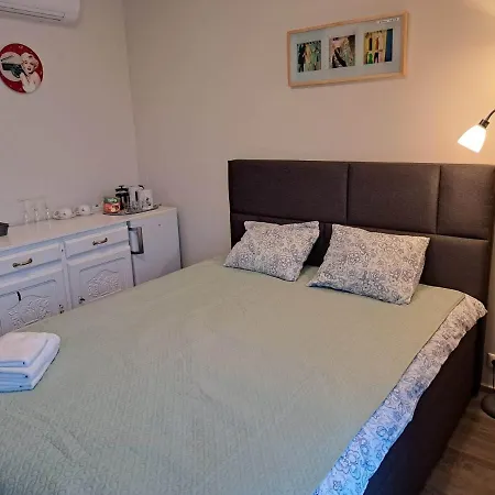 Privaatne Aisa Tn.39, * Pärnu